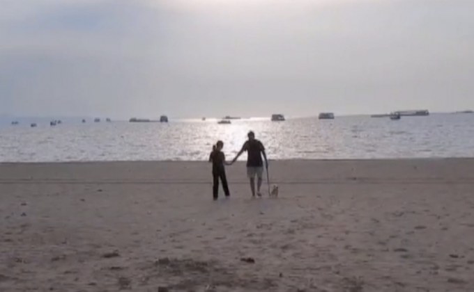 พบชายหาดพัทยายังมีคนทำมาทำกิจกรรม