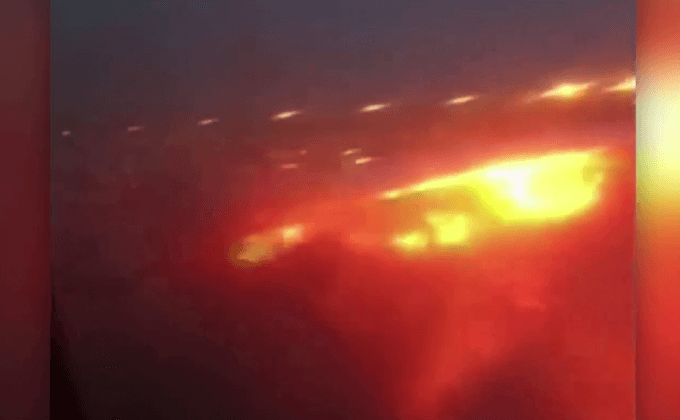 เครื่องบิน “สิงคโปร์ แอร์ไลน์” ไฟไหม้