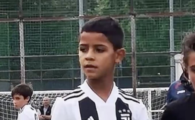 “โรนัลโด้ จูเนียร์” ซัด 4 ประตูนัดเปิดตัวยูเวนตุสรุ่น 9 ปี