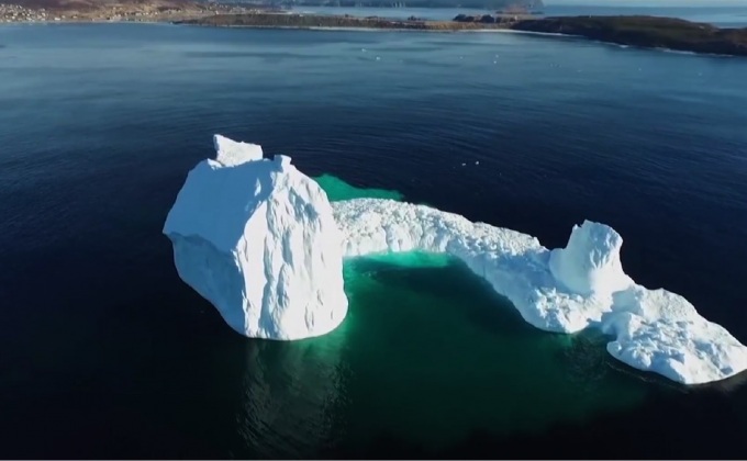 ภูเขาน้ำแข็งในแคนาดา