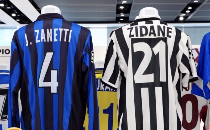 คอบอลไทยแห่ชมนิทรรศการจัดแสดงเสื้อฟุตบอลคลาสสิค