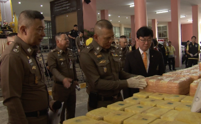 จับแก๊งใหญ่ย่านปทุมธานียึดยาบ้าได้กว่า 9 ล้านเม็ด