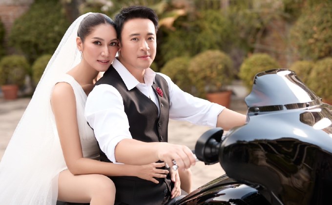 เปิดภาพหวาน “เบนซ์-มิค” ถ่ายพรีเวดดิ้งครั้งแรก เป็นของขวัญครบรอบแต่งงาน 12 ปี