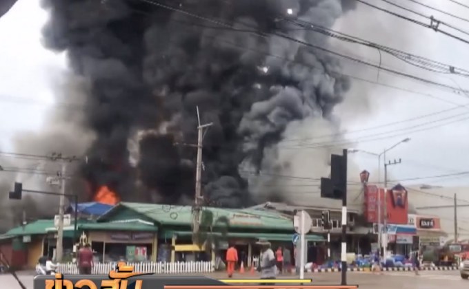 ไฟไหม้ร้านค้าในตลาด อ.เสิงสาง จ.นครราชสีมา วอด 6 คูหา