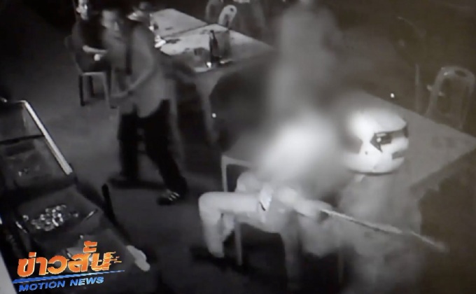 ผู้ต้องหาใช้ไม้เบสบอลตีอดีตกรรมการหมู่บ้านมอบตัว