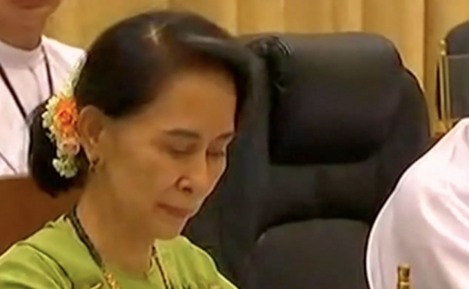 ซูจีเผยข้อมูลเหตุรุนแรงในรัฐยะไข่ถูกบิดเบือน