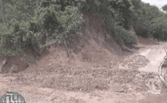 เกาะลิบงอ่วม ฝนตกหนัก-ดินถล่มเสาไฟหักโค่น