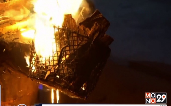 การแสดงพลุจากเหล็กหลอมรับตรุษจีน