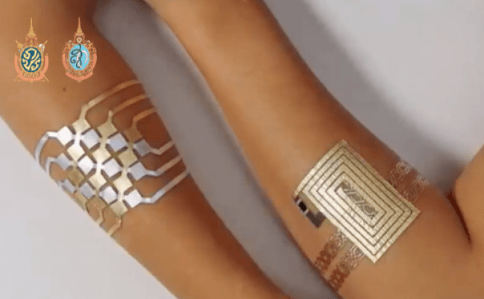 รอยสักอัจฉริยะเชื่อมต่อกับสมาร์ตโฟน