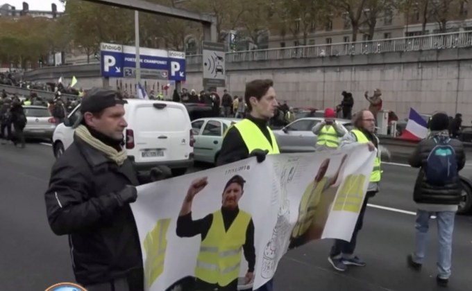 ฝรั่งเศสประท้วงใหญ่ครบ 1 ปี ต้านรัฐบาล