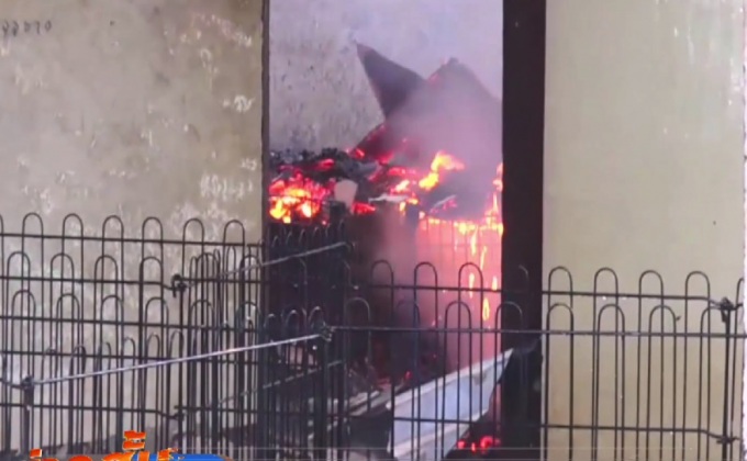 ไฟไหม้บ้านจำหน่ายลูกสุนัขกว่า 200 ตัว จ.นครปฐม