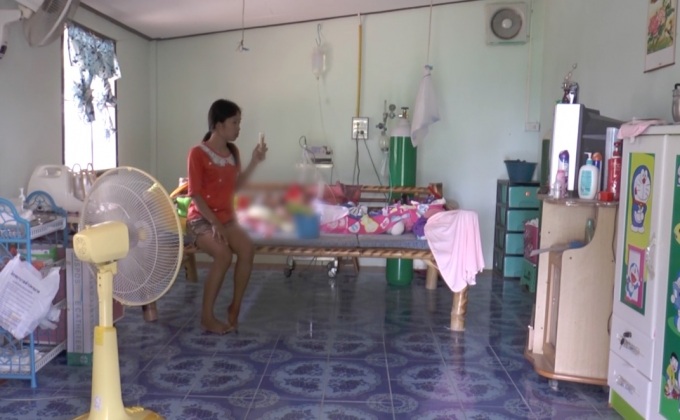 แม่ร้องลูกป่วยฉีดยาที่คลินิ​กกลายเป็นเจ้าชายนิทร​า