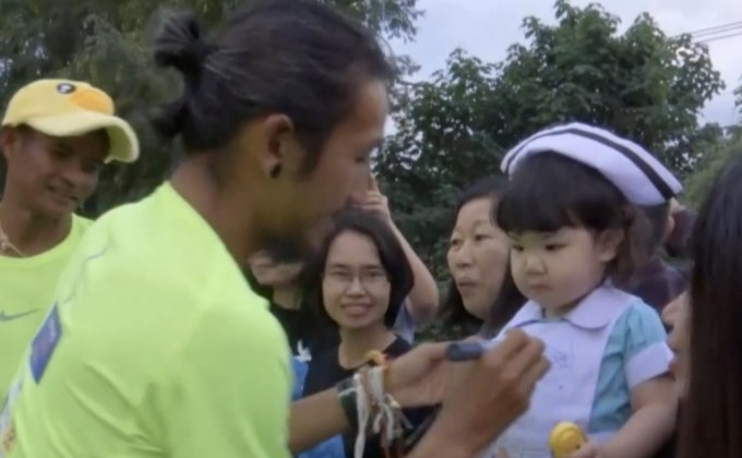 “ตูน” วิ่งรับเงินบริจาคมุ่งหน้า จ.ลำปาง