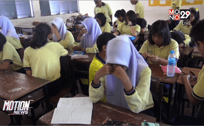 ไว้อาลัยผู้เสียชีวิตจากอุบัติเหตุรถนักเรียนชนต้นไม้