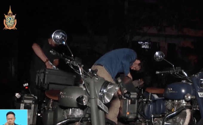 การผจญภัยด้วยมอเตอร์ไซค์บนเส้นทางสายไหม