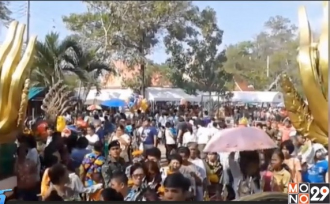 ป่าคำชะโนดทะลัก! นักท่องเที่ยวแห่กราบไหว้-ขอเลขเด็ด