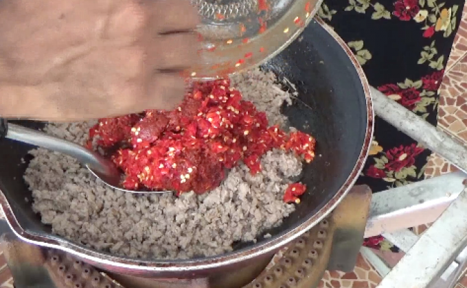 น้ำพริกเนื้อแพะสูตรสมุนไพรเจ้าเดียวในไทย