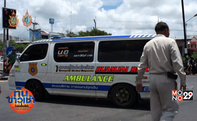 “รถกู้ชีพ” วิ่งย้อนศรเสยกระบะพลิกคว่ำ รอดหวุดหวิด