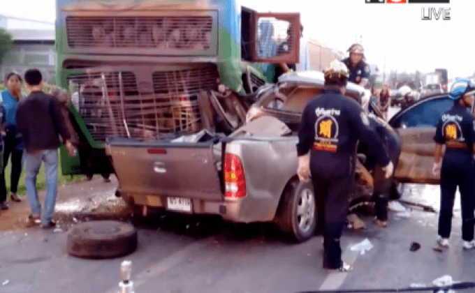 ตรวจสอบป้ายทะเบียนต้องสงสัยรถขนชาวเมียนมา