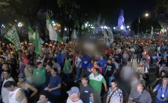 ประท้วงเรื่องขึ้นค่าสาธารณูปโภคในอาร์เจนตินา