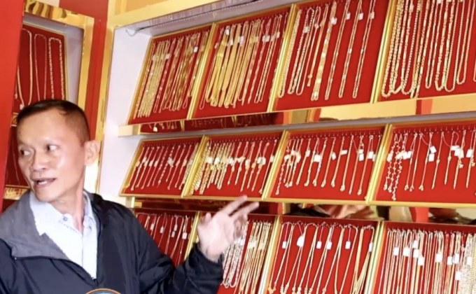 “แม่มณี” โป๊ะแตกเปิดร้านทองปลอมสร้างโปรไฟล์