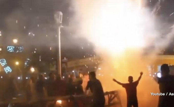 ดอกไม้ไฟระเบิดกลางงานเทศกาลในคิวบา