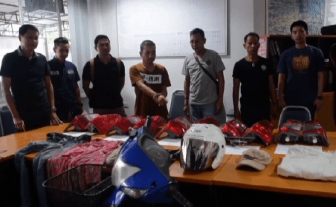 จับคนร้ายขโมยไฟท้ายรถกระบะ จ.สุพรรณบุรี