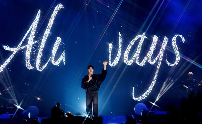 ตกหลุมรักเป็นรอบที่ร้อย! ‘อีมินโฮ’ เสิร์ฟฉ่ำพลังงานรักล้นฮอลล์ ใน 2025 LEE MINHO ASIA FANMEETING TOUR ‘MINHOVERSE IN BANGKOK’