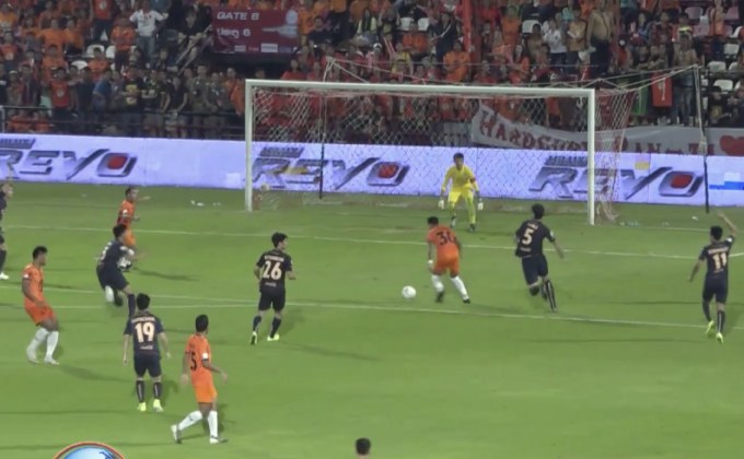 “ต่อพิฆาต” ดับโทษ “ปราสาทสายฟ้า” ซิวแชมป์ลีกคัพสมัยแรก