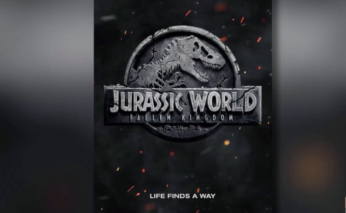 เผยชื่อภาคต่อพร้อมโปสเตอร์แรก Jurassic World: Fallen Kingdom