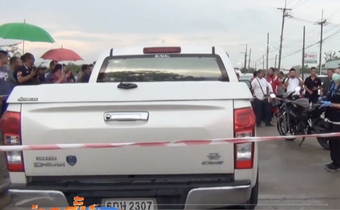 พบศพในรถ คาดจุดเตาถ่านฆ่าตัวตายหนีหนี้สิน