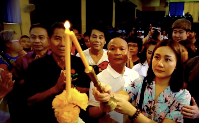 หม่ำ-เอ็ม พาเที่ยวนครพนม ทำบุญเสริมดวง เปิดตัวหนังตลกแดนอีสาน “ส่มภัคเสี่ยน”