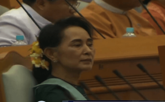 “ซูจี” มีชื่อติดโผรัฐมนตรีเมียนมา