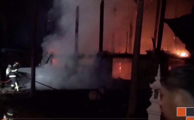 ไฟไหม้บ้านทรงไทยเสียหาย 5 ล้าน