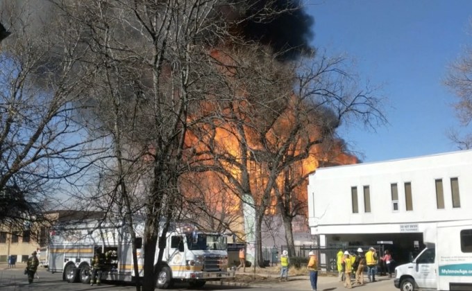 ไฟไหม้สถานที่ก่อสร้างในสหรัฐฯ