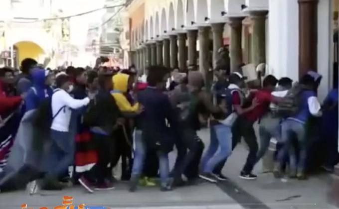 โบลิเวียประท้วงเดือดหลังนักศึกษาเสียชีวิต