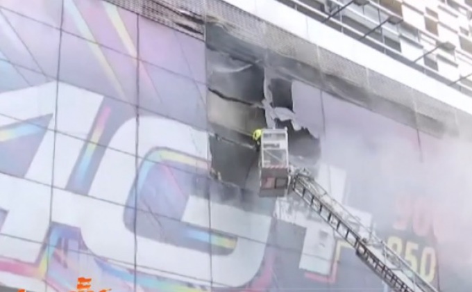 ไฟไหม้อาคารฟอร์จูนรัชดาชั้น 3 การจราจรติดหนัก