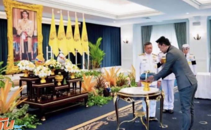 “ร.10” ทรงชื่นชม “นางฟ้าซาลอน” ช่างตัดผมจิตอาสา