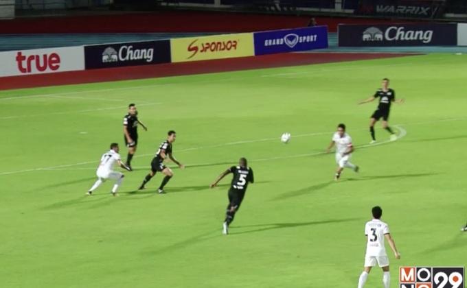 เมืองทองฯ บุกถล่มสุพรรณบุรี 4-1 บอลไทยลีก