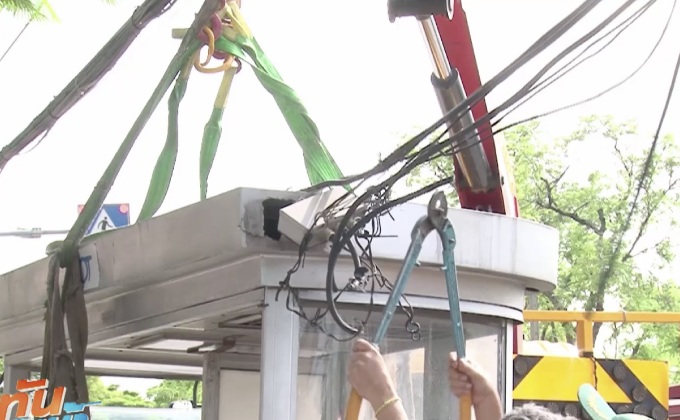 เลื่อนนำสายสื่อสารรอบพระบรมมหาราชวังลงดิน