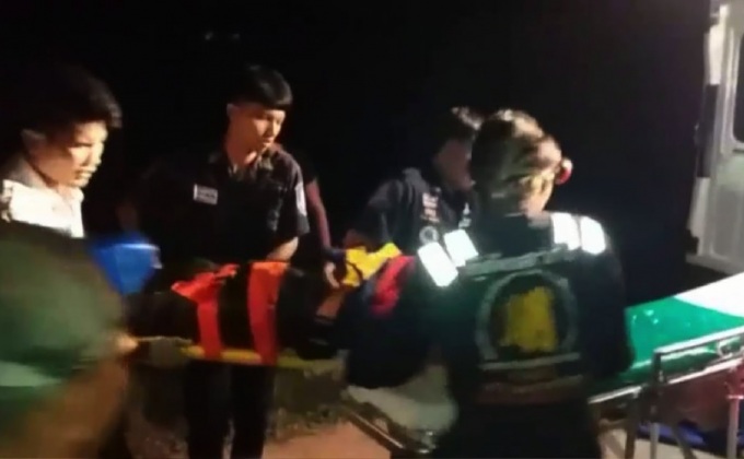 ขี่จยย.เสียหลักตกใต้สะพานลึก 8 ม.รอดปาฏิหาริย์