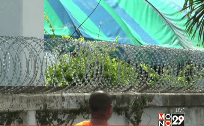 วัดพระธรรมกายคุมเข้ม ติดลวดหนาม-เพิ่มวงจรปิด