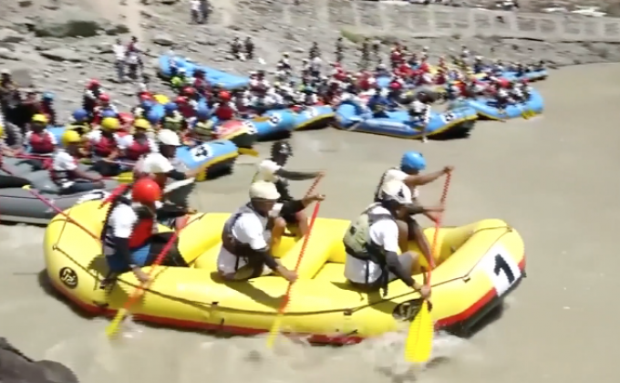 ลาดักห์ในอินเดียจัดแข่งขันกีฬาทางน้ำเป็นครั้งแรก