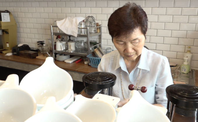 ชิมกาแฟฝีมือ “อาม่าบาริสต้า”