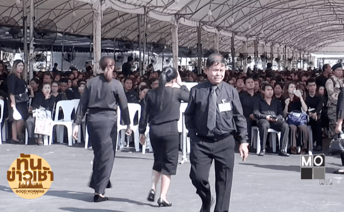 ประชาชนร่วมถวายสักการะพระบรมศพเนืองแน่น