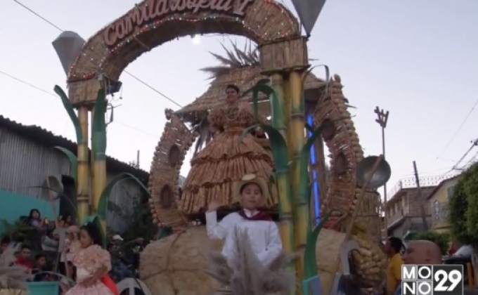 ชาวเอลซัลวาดอร์ฉลองเทศกาลอ้อย