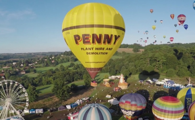 ผู้ชมคับคั่ง เทศกาลบอลลูน ใหญ่สุดในยุโรป