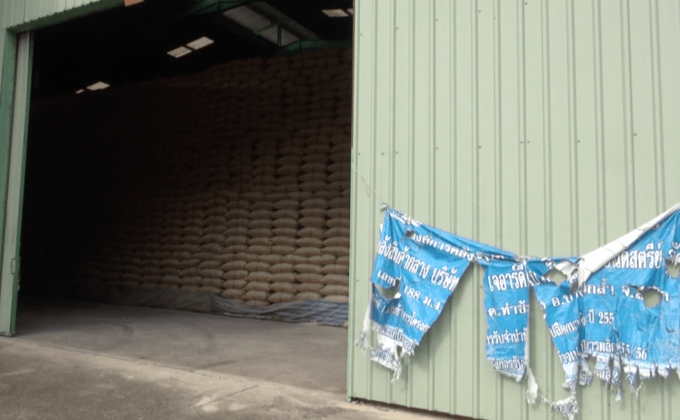 เตรียมขนย้ายข้าวโครงการรับจำนำที่ จ.สงขลา