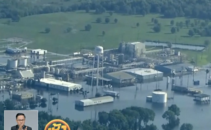 พายุ “ฮาร์วีย์” ทำโรงงานเคมีใกล้เมืองฮิวสตันระเบิด