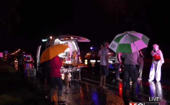 รถทัวร์กรุงเทพฯ-เชียงใหม่พลิกคว่ำ